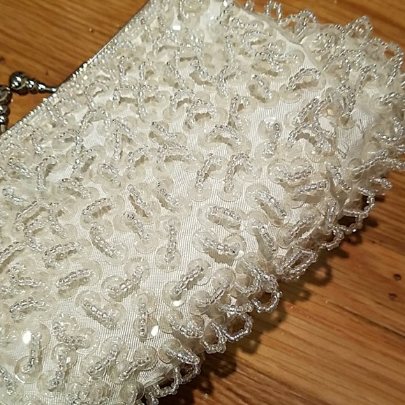 Cache White sequin bridal evening bag clutch - Picture 3 of 8
